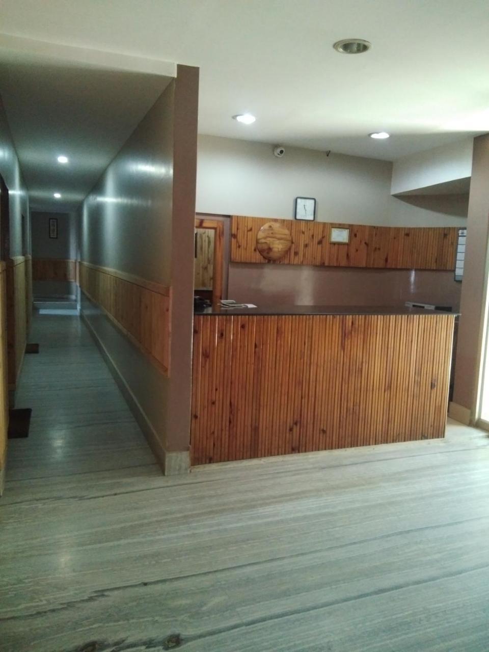 Hotel Pine Kohima Exteriér fotografie